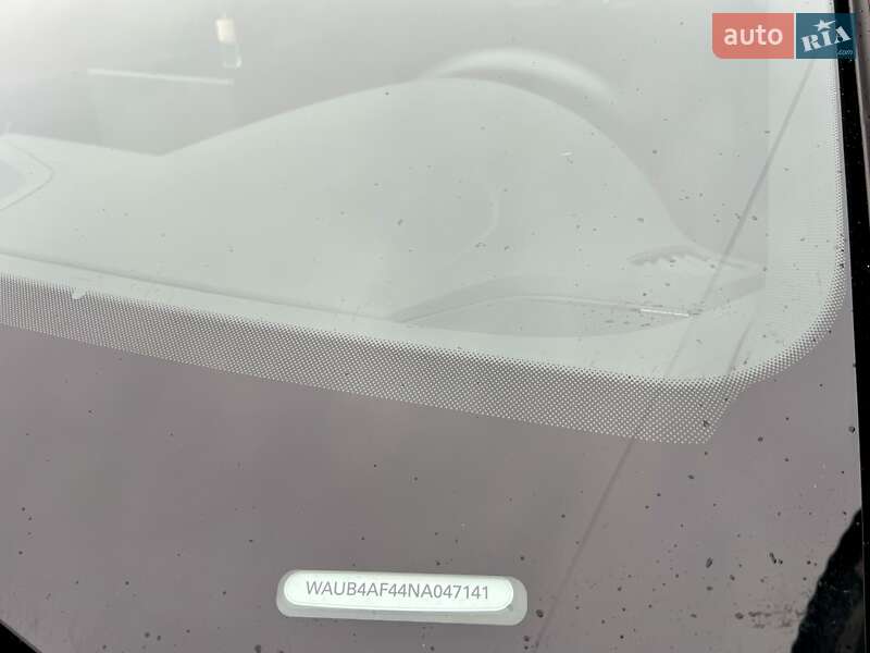 Седан Audi S4 2022 в Киеве