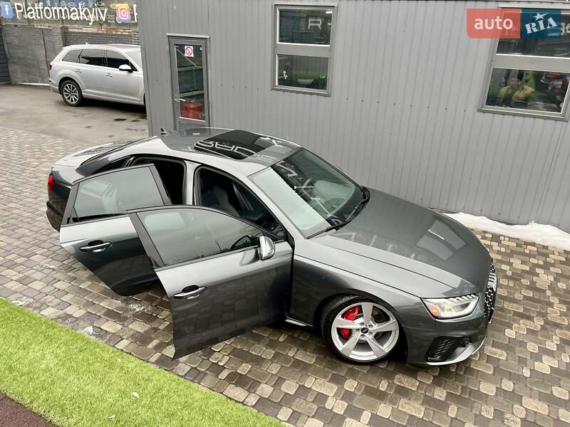 Седан Audi S4 2022 в Киеве