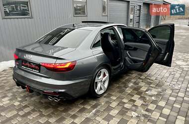 Седан Audi S4 2022 в 