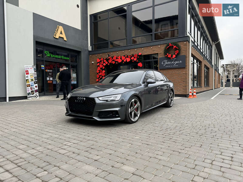 Седан Audi S4 2017 в Коломиї