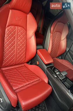 Седан Audi S4 2022 в 
