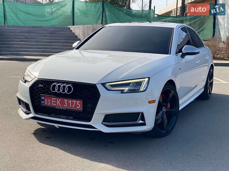 Седан Audi S4 2017 в Киеве