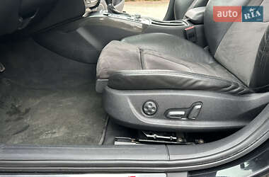 Седан Audi S4 2012 в 