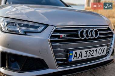 Седан Audi S4 2019 в 