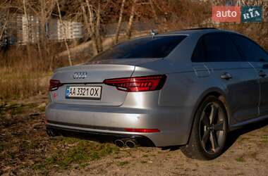 Седан Audi S4 2019 в 