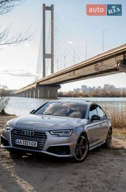 Седан Audi S4 2019 в 
