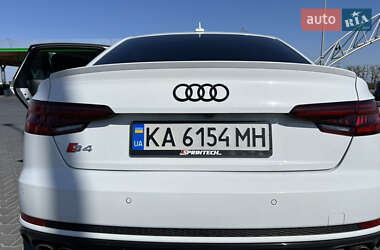 Седан Audi S4 2018 в 