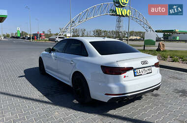 Седан Audi S4 2018 в 