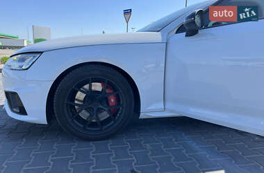 Седан Audi S4 2018 в 