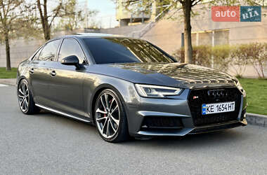 Седан Audi S4 2017 в 