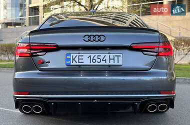 Седан Audi S4 2017 в 