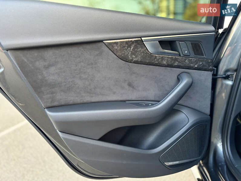 Седан Audi S4 2017 в Киеве