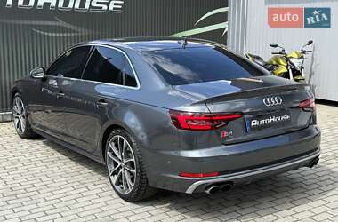 Седан Audi S4 2017 в 