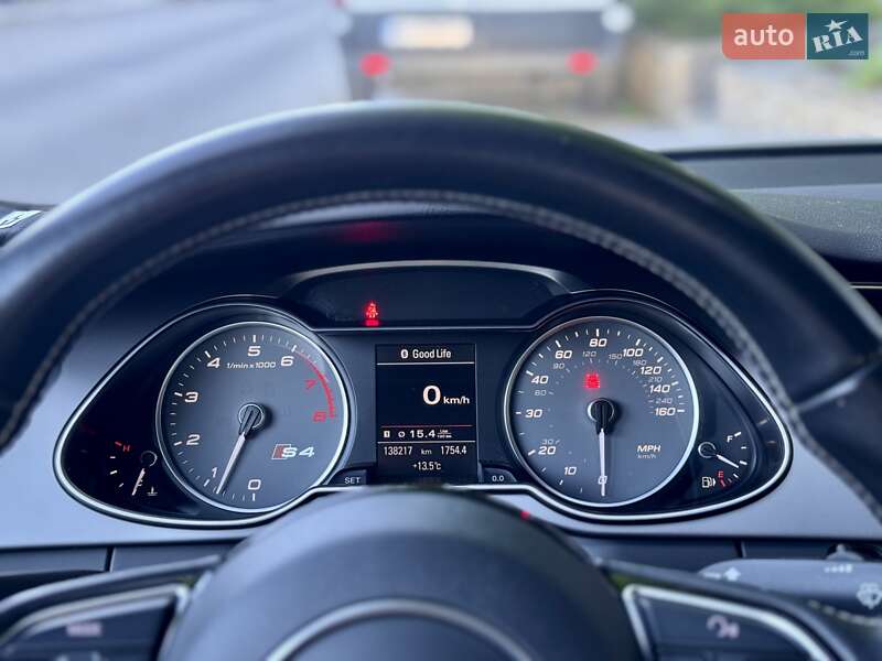 Седан Audi S4 2012 в Львове
