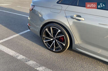 Седан Audi S4 2018 в 