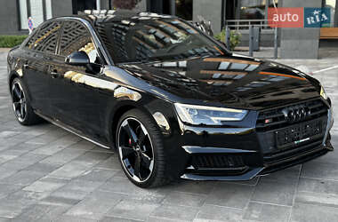 Седан Audi S4 2018 в Киеве