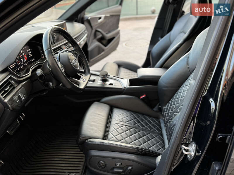 Седан Audi S4 2018 в Киеве
