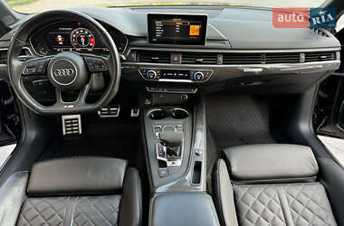 Седан Audi S4 2018 в 