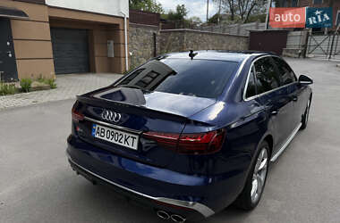 Седан Audi S4 2022 в 