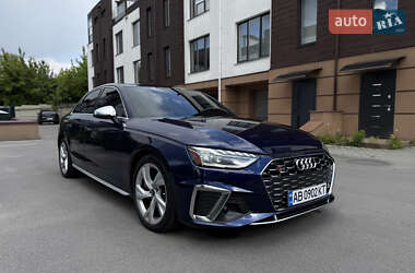 Седан Audi S4 2022 в 