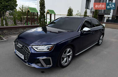 Седан Audi S4 2022 в 