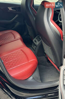 Седан Audi S4 2020 в 