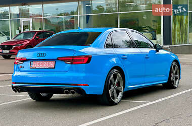 Седан Audi S4 2019 в 