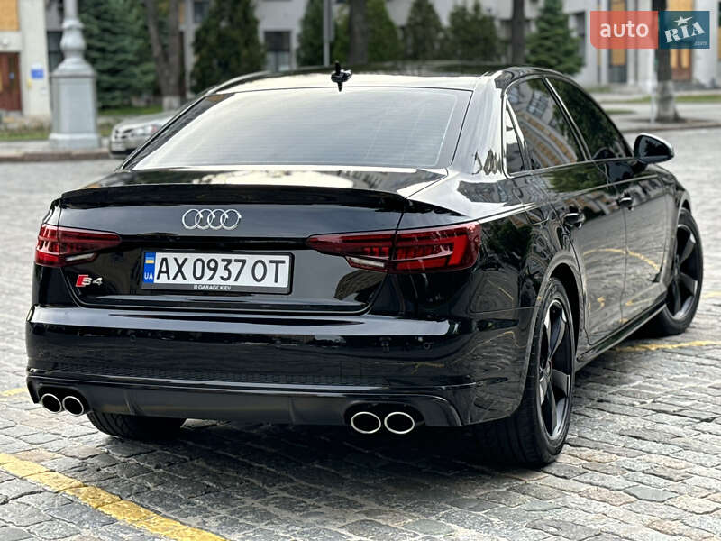 Седан Audi S4 2018 в Харкові
