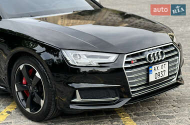 Седан Audi S4 2018 в 