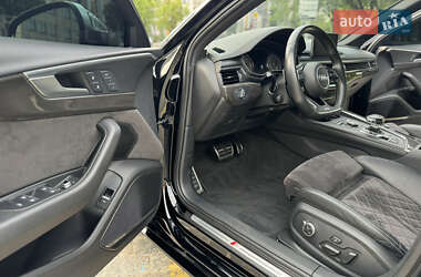 Седан Audi S4 2018 в 