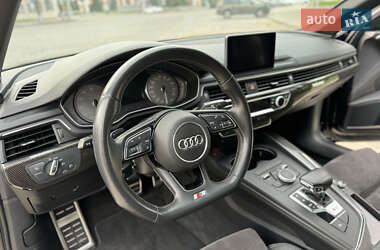 Седан Audi S4 2018 в 