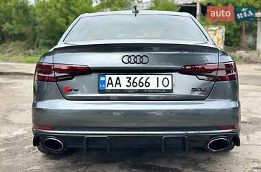 Седан Audi S4 2017 в 