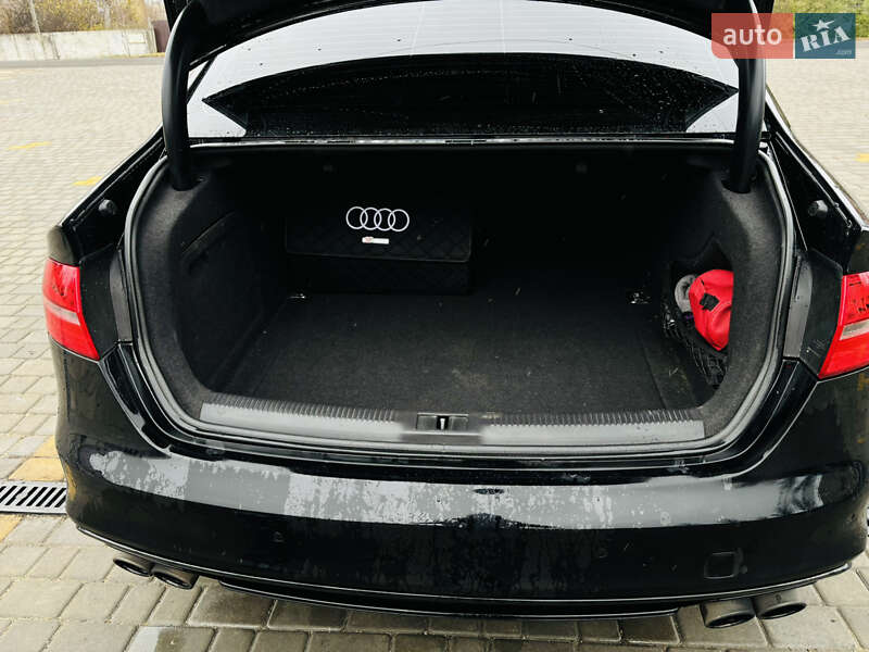 Седан Audi S4 2014 в Одессе