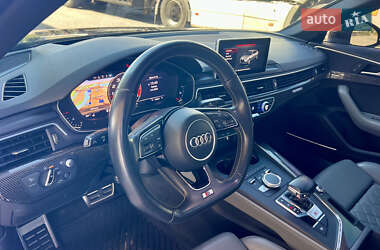 Седан Audi S4 2018 в 