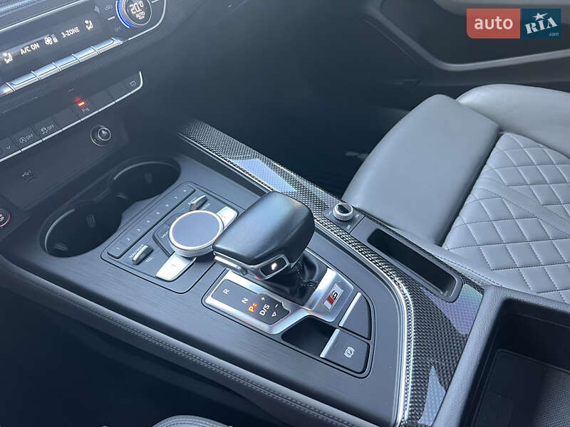 Седан Audi S4 2018 в Запорожье