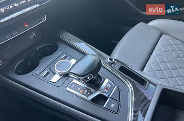 Седан Audi S4 2018 в 
