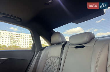 Седан Audi S4 2018 в 