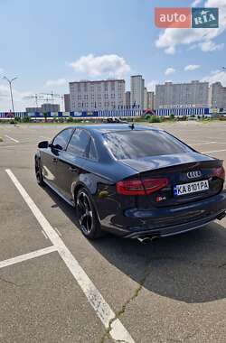 Седан Audi S4 2014 в Киеве