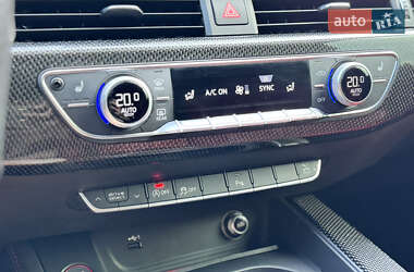 Седан Audi S4 2018 в 