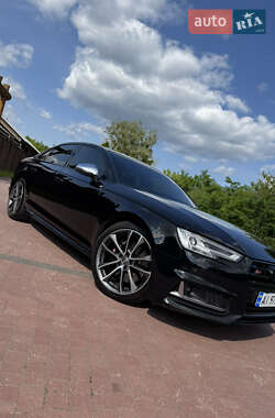 Седан Audi S4 2017 в Киеве