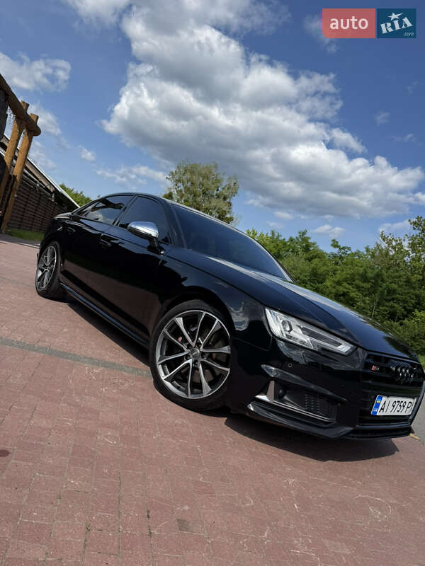 Седан Audi S4 2017 в 