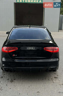 Седан Audi S4 2013 в 