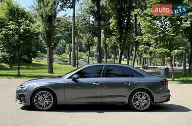 Седан Audi S4 2023 в 