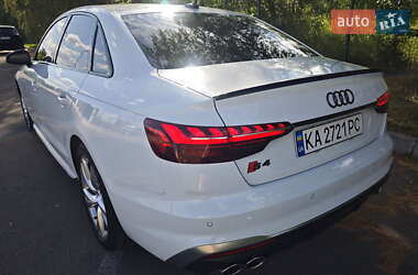 Седан Audi S4 2020 в 
