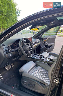 Седан Audi S4 2018 в 