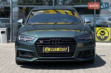 Седан Audi S4 2018 в 