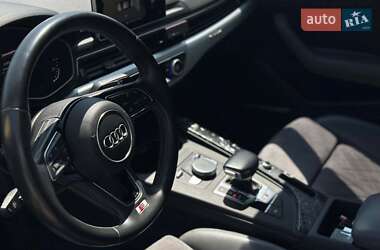 Седан Audi S4 2018 в 
