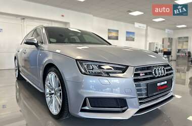 Универсал Audi S4 2017 в 