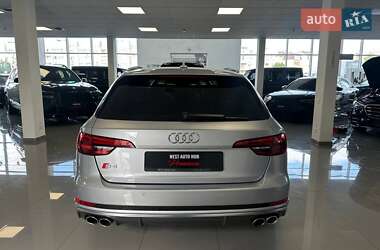Универсал Audi S4 2017 в 