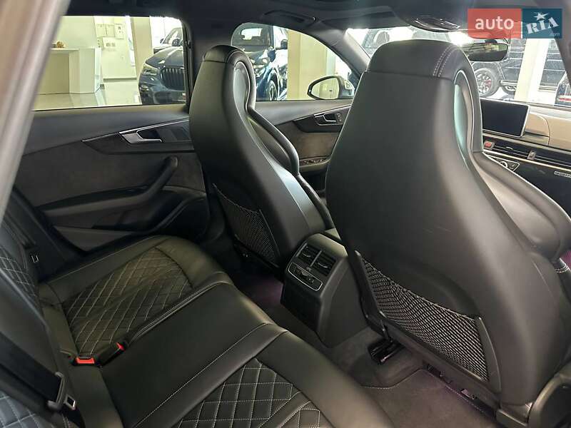 Універсал Audi S4 2017 в Києві